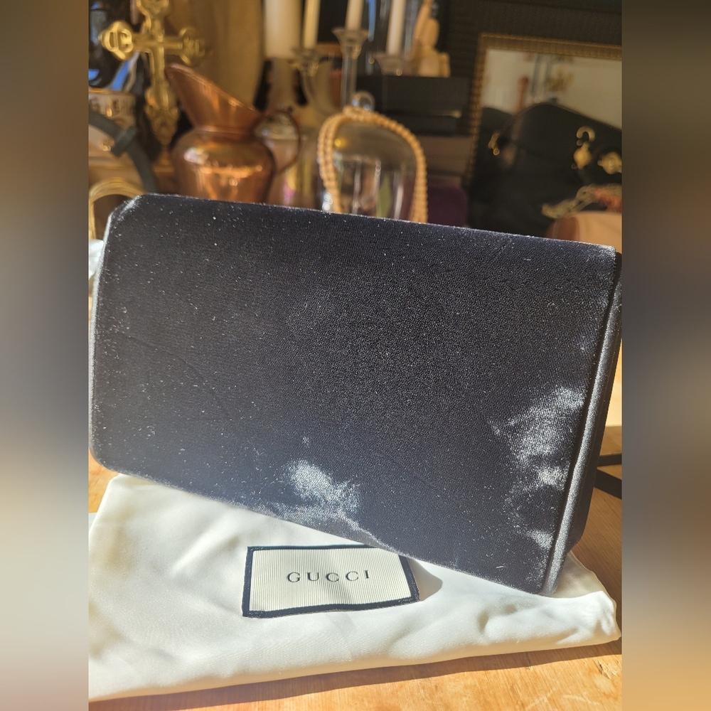 Rare Gucci Velvet Evening Clutch - Picture 2 of 4